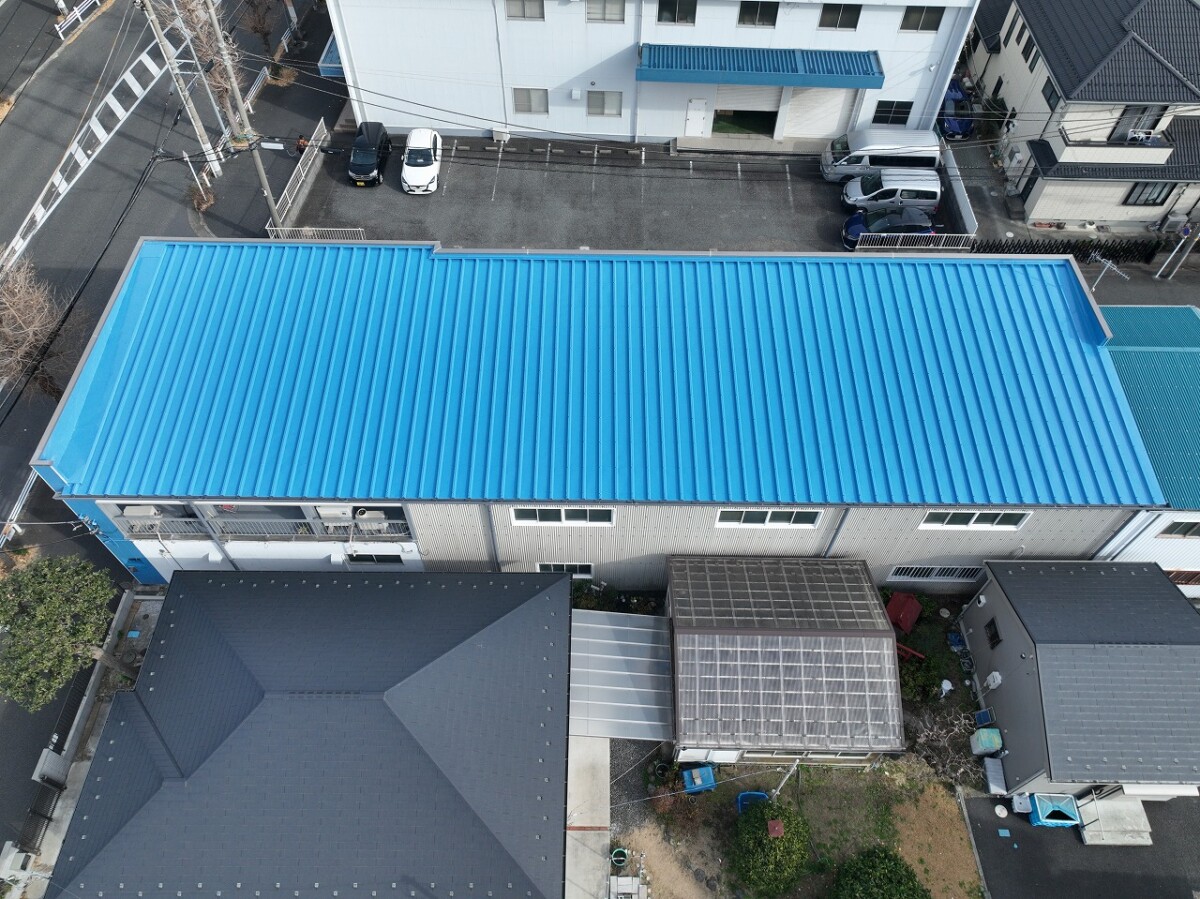 板金（トタン）屋根塗装工事　　【平塚市】